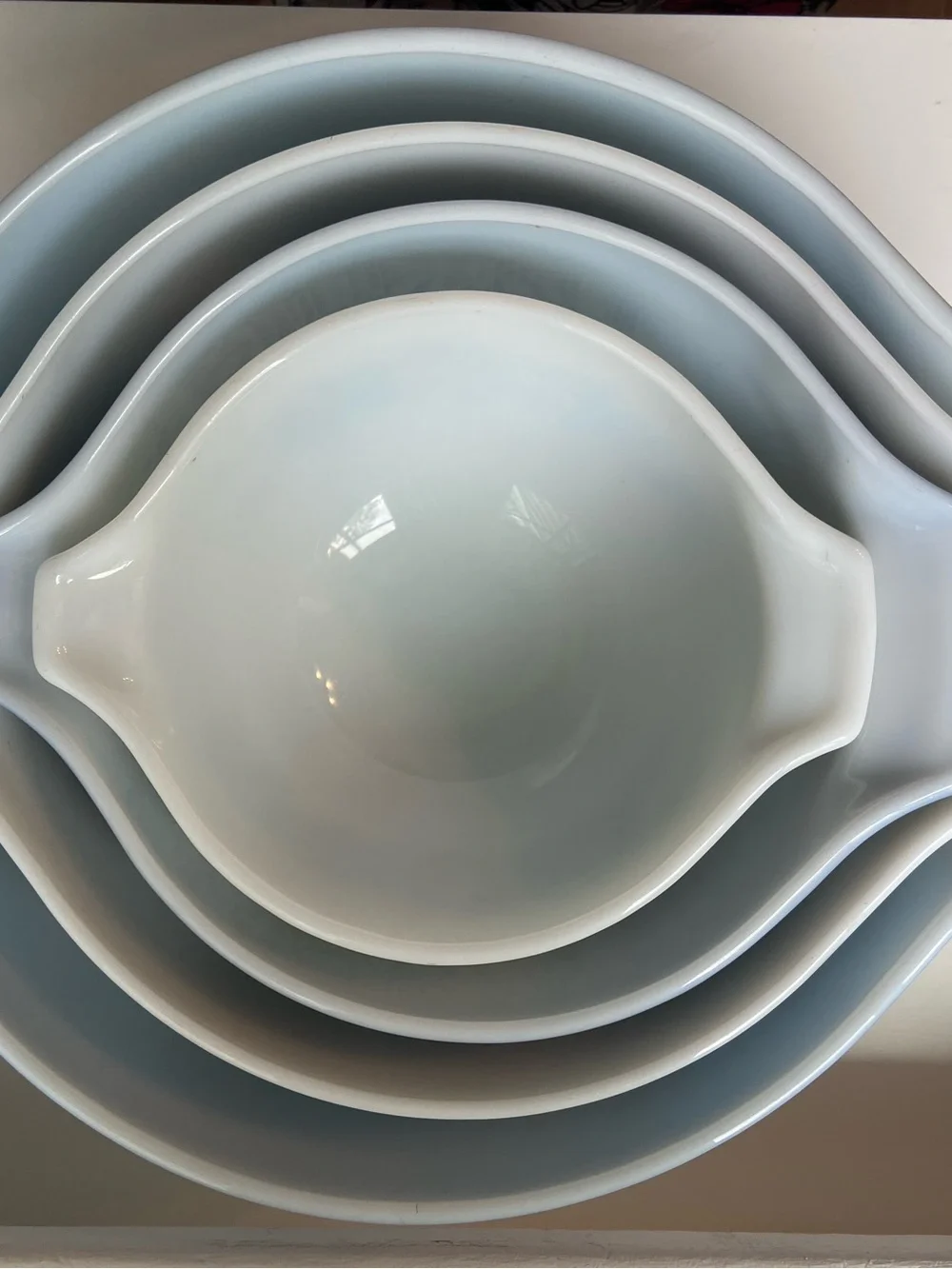 Vintage Pyrex Colonial Mist Cinderella nesting mixing bowl set Blue Daisy 1983.